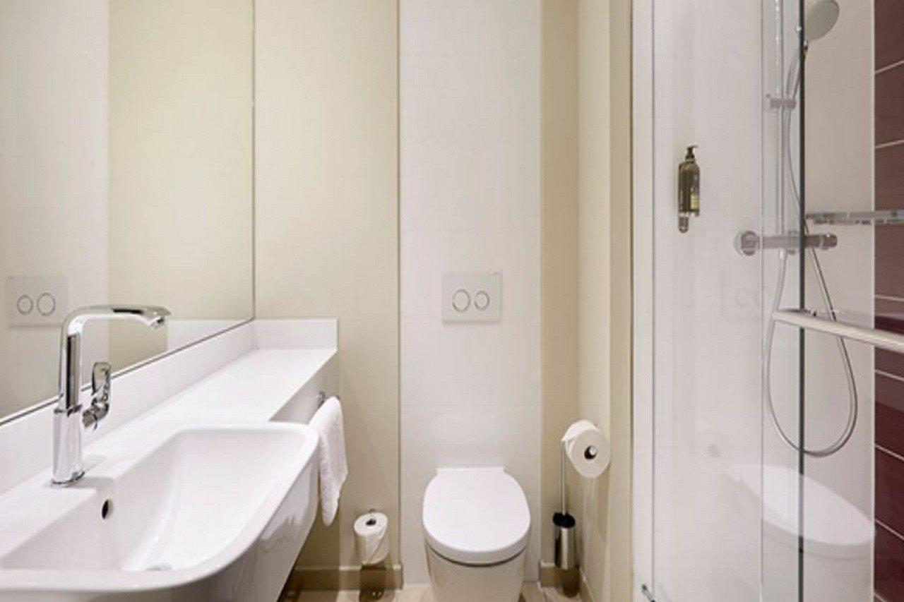 Premier Inn Stuttgart City Europaviertel Ngoại thất bức ảnh