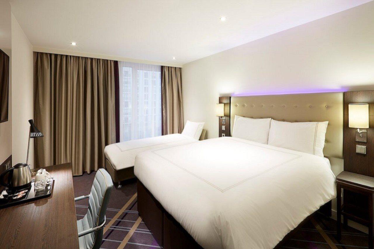 Premier Inn Stuttgart City Europaviertel Ngoại thất bức ảnh